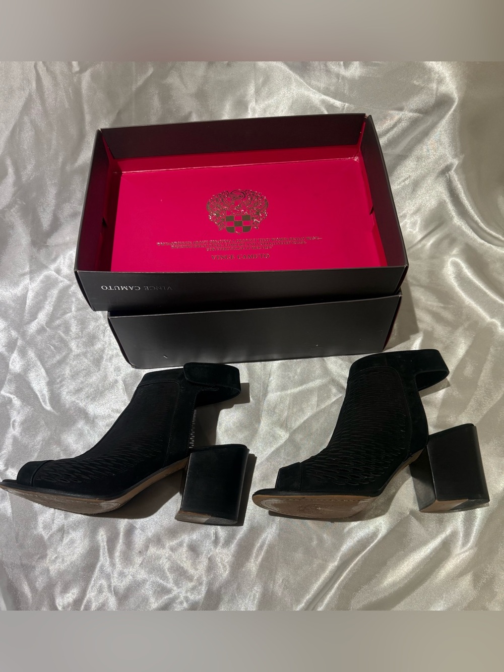 Vince Camuto Black Suede Peep-Toe Block Block Heel Booties Size 8 1:2 M
